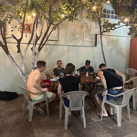 Tirana Lemon Breeze Hostel Экстерьер фото