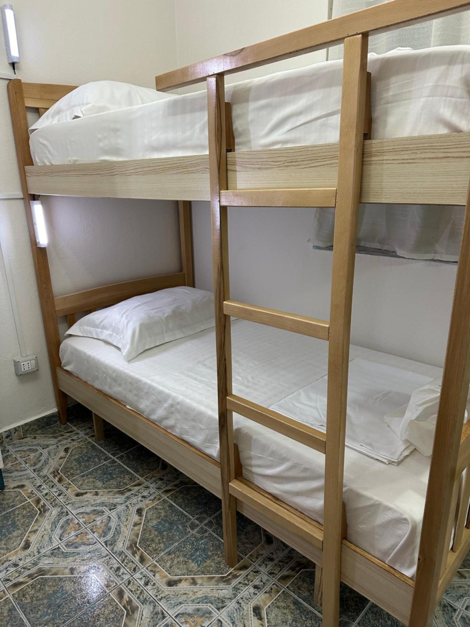 Tirana Lemon Breeze Hostel Экстерьер фото