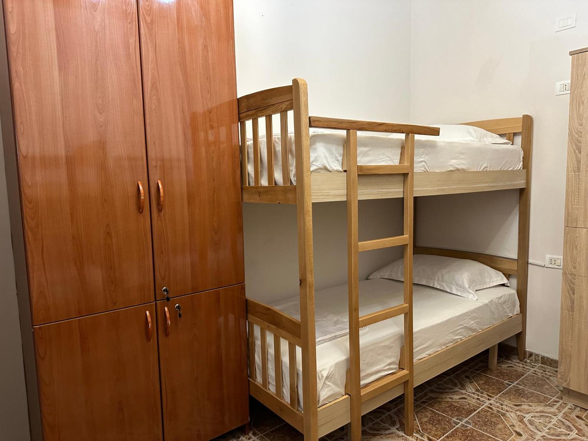 Tirana Lemon Breeze Hostel Экстерьер фото