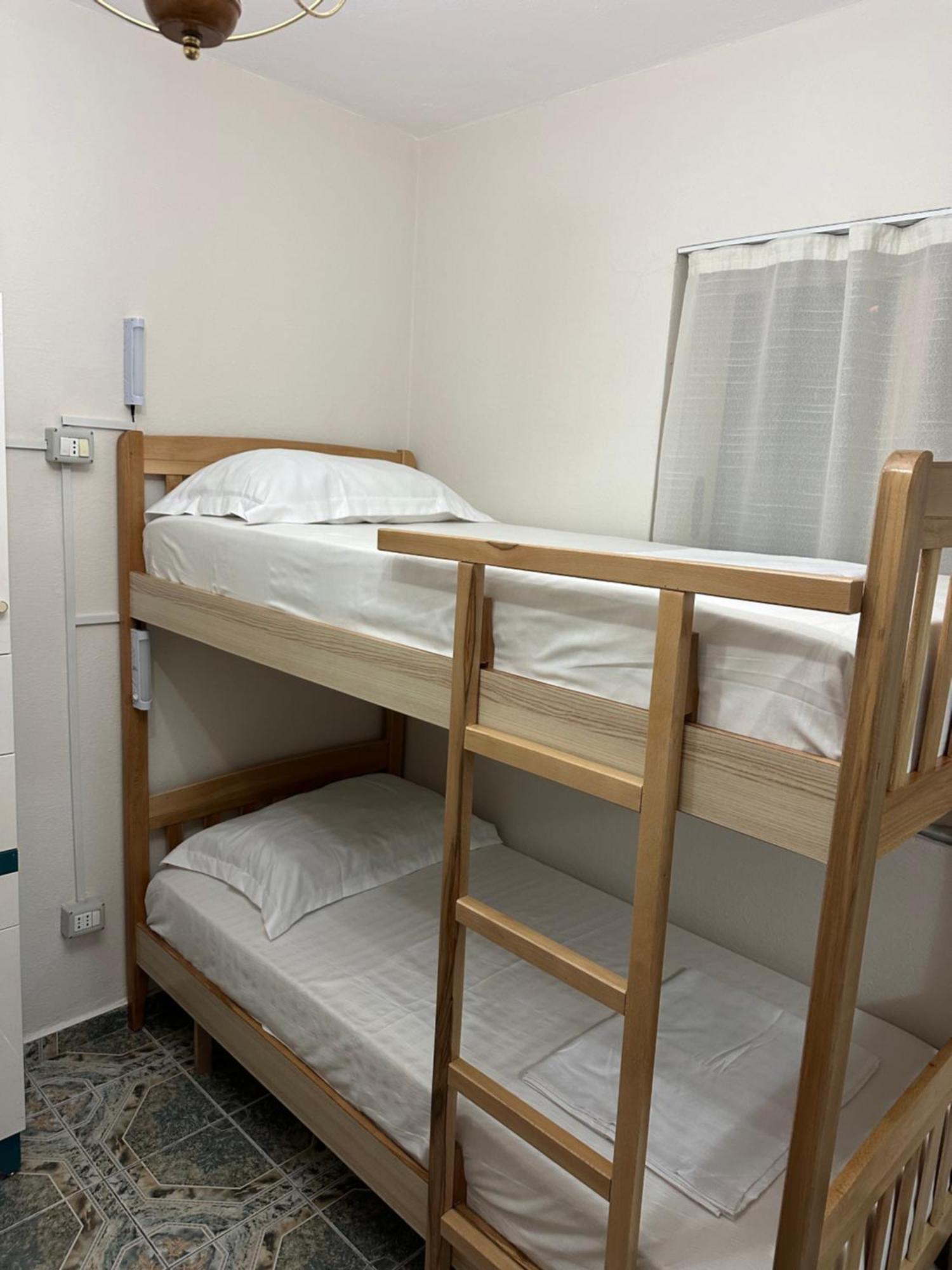 Tirana Lemon Breeze Hostel Экстерьер фото