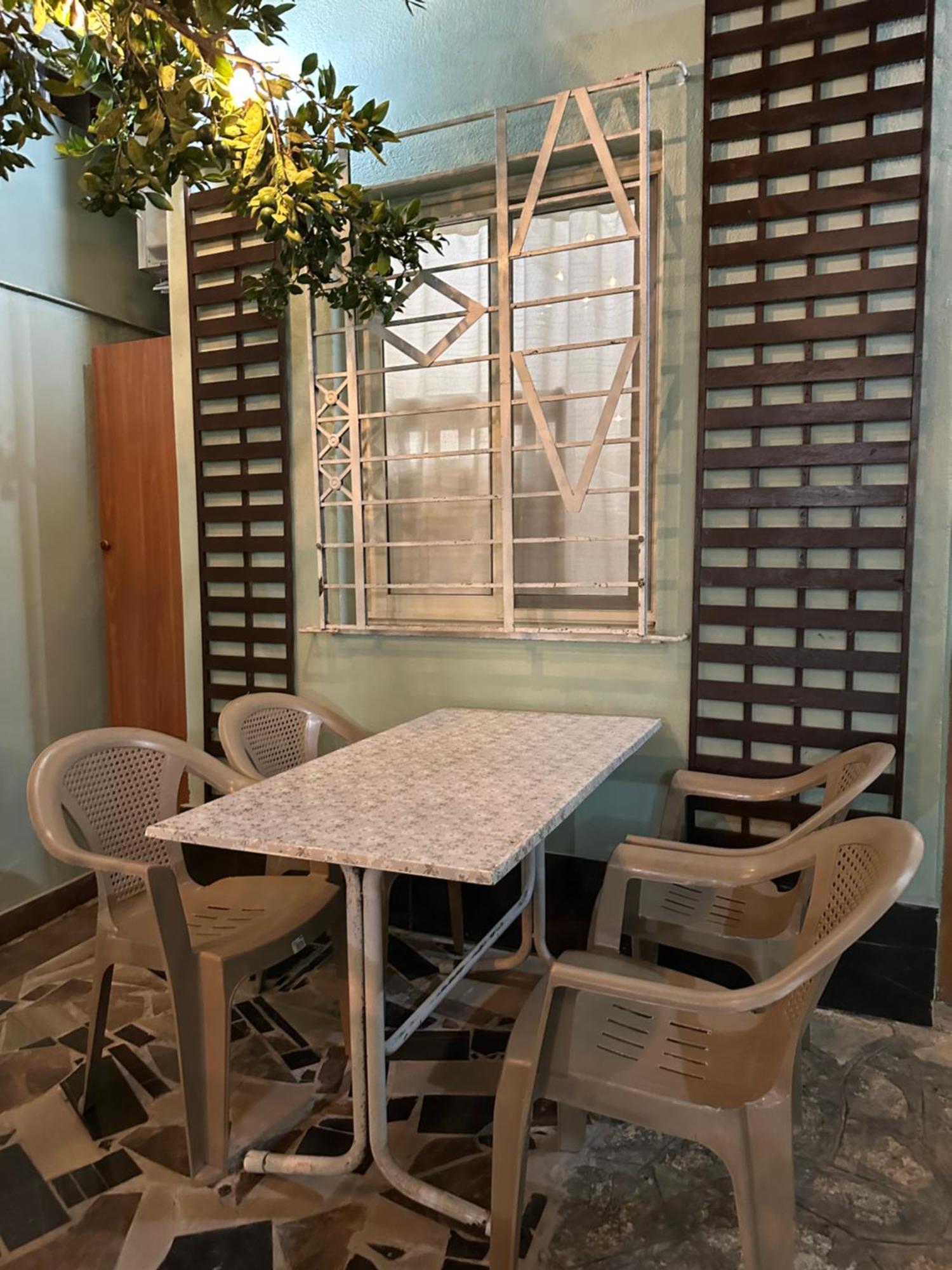 Tirana Lemon Breeze Hostel Экстерьер фото