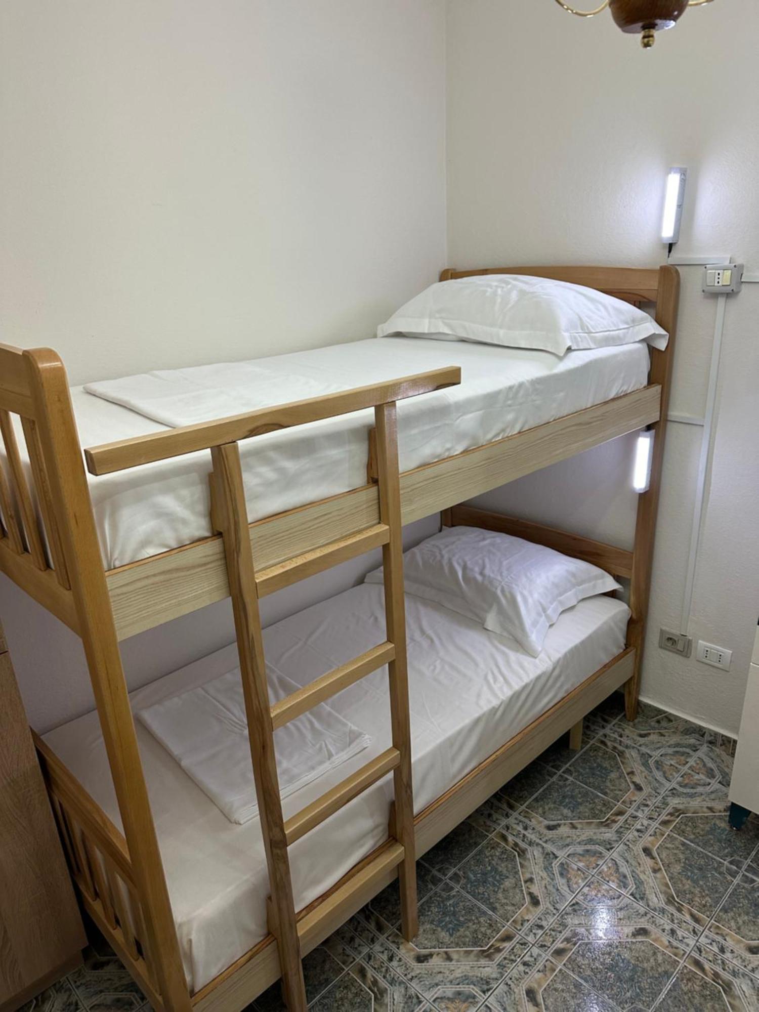 Tirana Lemon Breeze Hostel Экстерьер фото