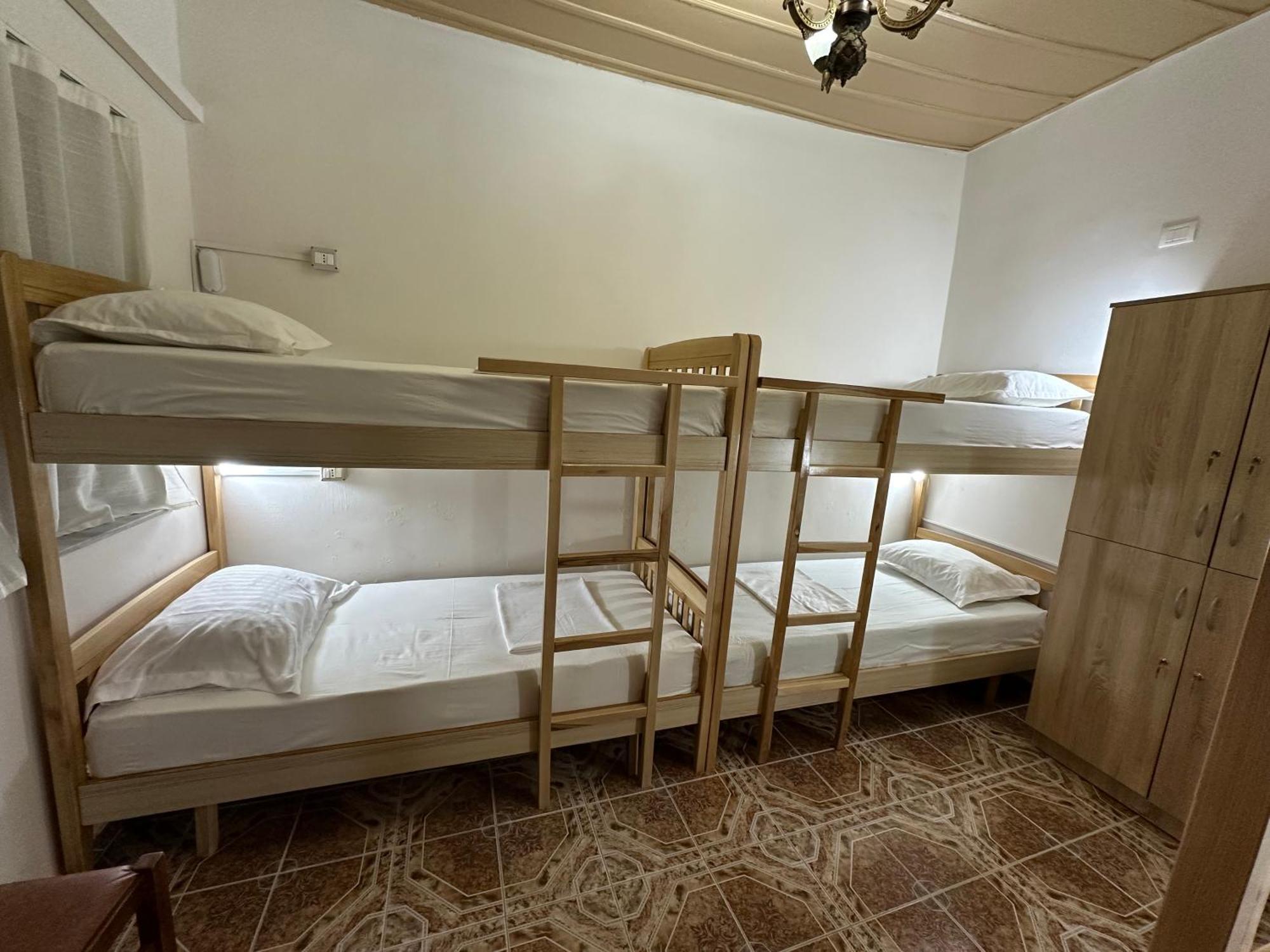 Tirana Lemon Breeze Hostel Экстерьер фото