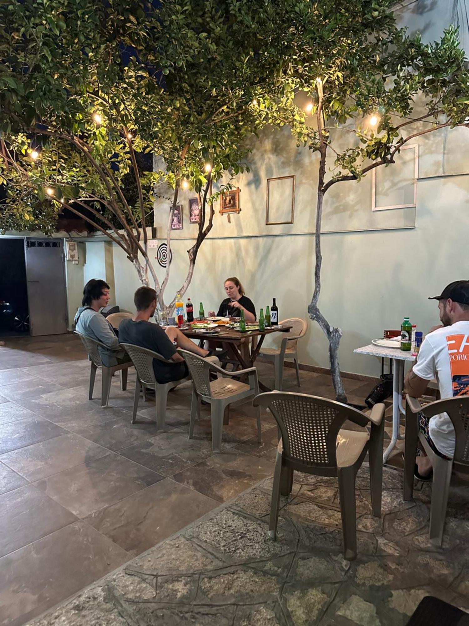 Tirana Lemon Breeze Hostel Экстерьер фото